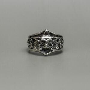 Y2K Vintage Silver Skull Gothic Ring – Size 8, Unisex, Brand New